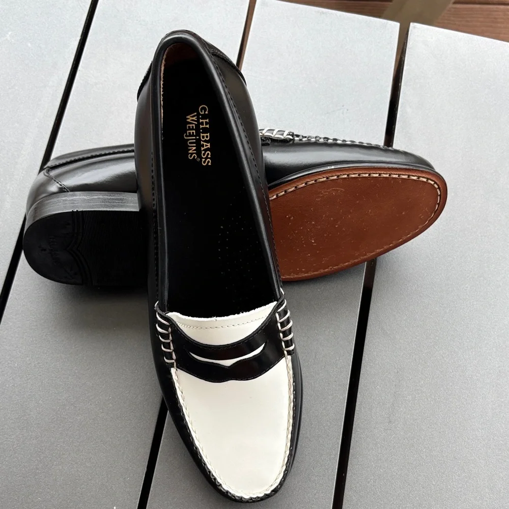 NWOT Bass Women's Black and White Loafers - Picture 4 of 4